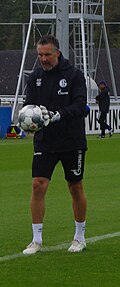 Simon Henzler
